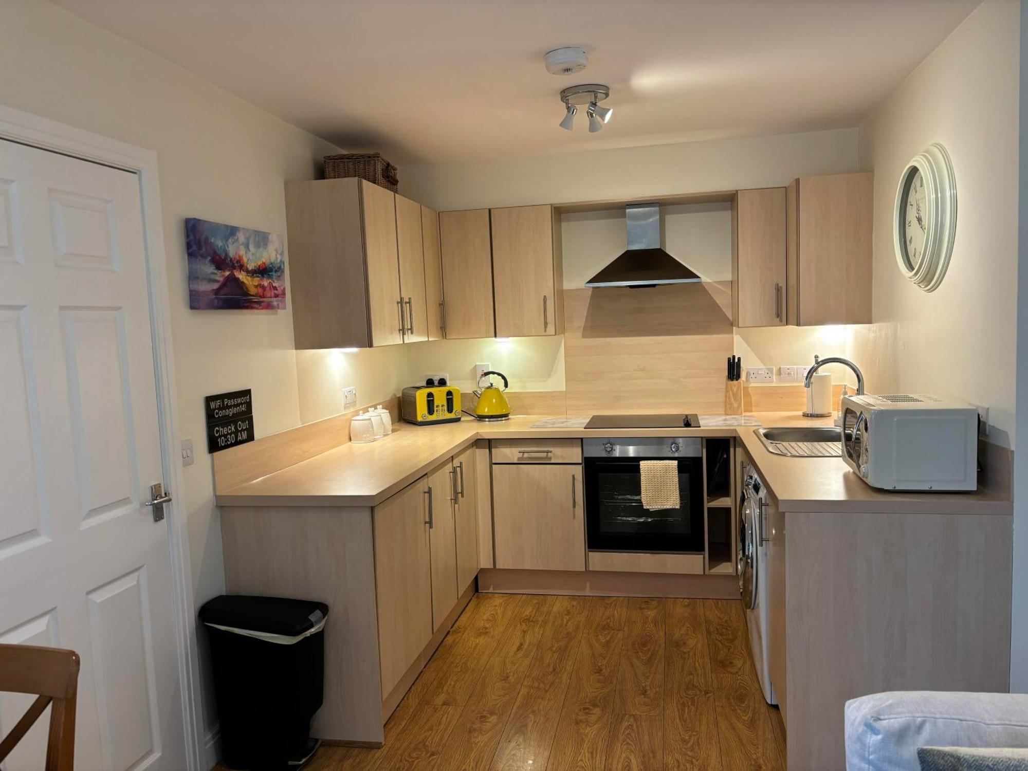 Conaglen, Glenloch View, Fort William 2-Bedroom Loch Side Flat Dış mekan fotoğraf